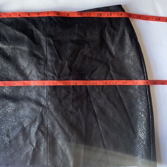 Retro, Britt Ryan, Black, Faux Snake Skin, Mini Skirt - Picture 10 of 16